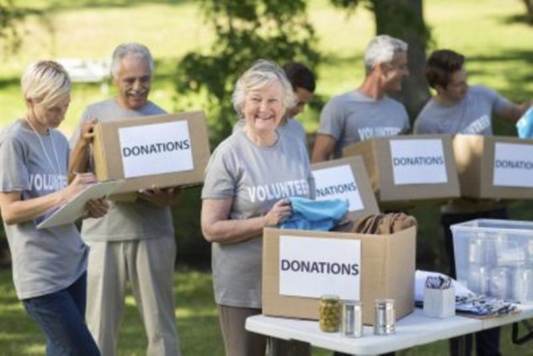 How Volunteering Can Make You Happier